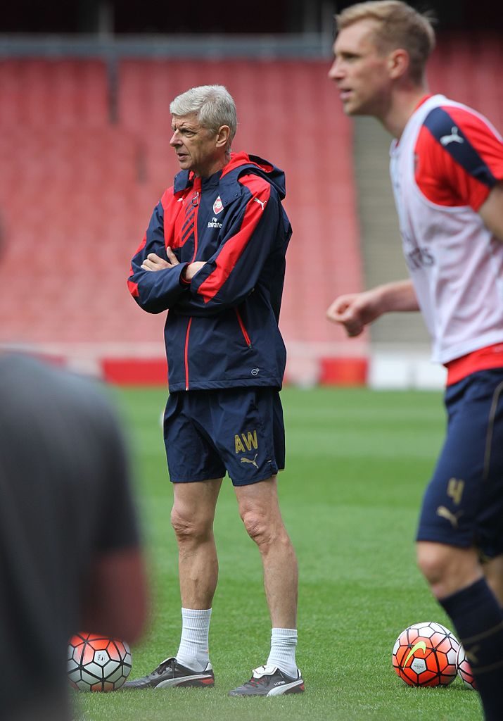 Arsene_Wenger_Arsenal_Members'_Day_2015_(20122059511)